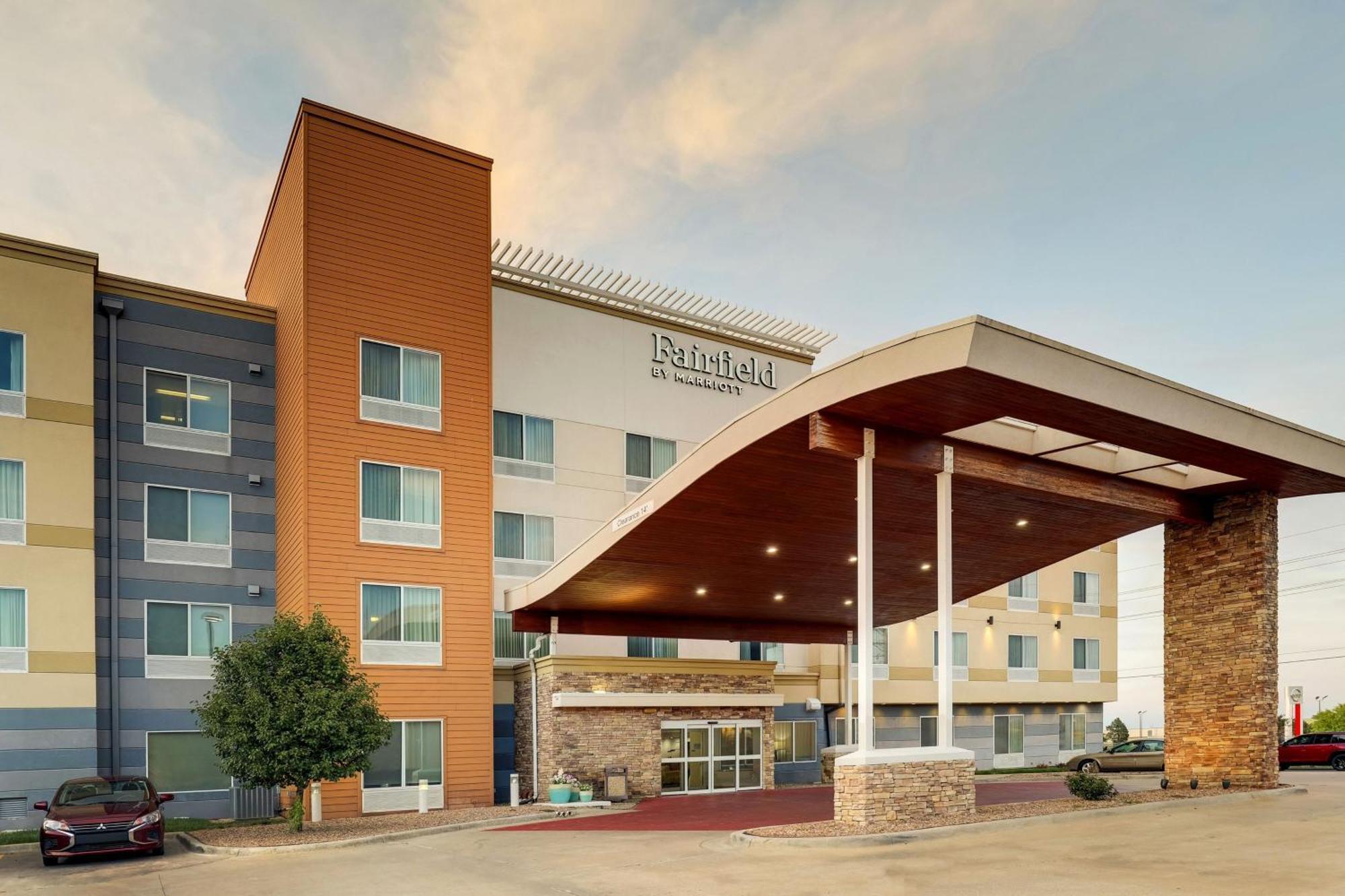 Hotel Fairfield And Hutchinson